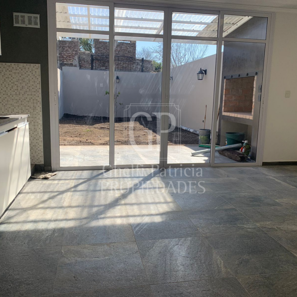 - VENTA CASA CENTRICA-