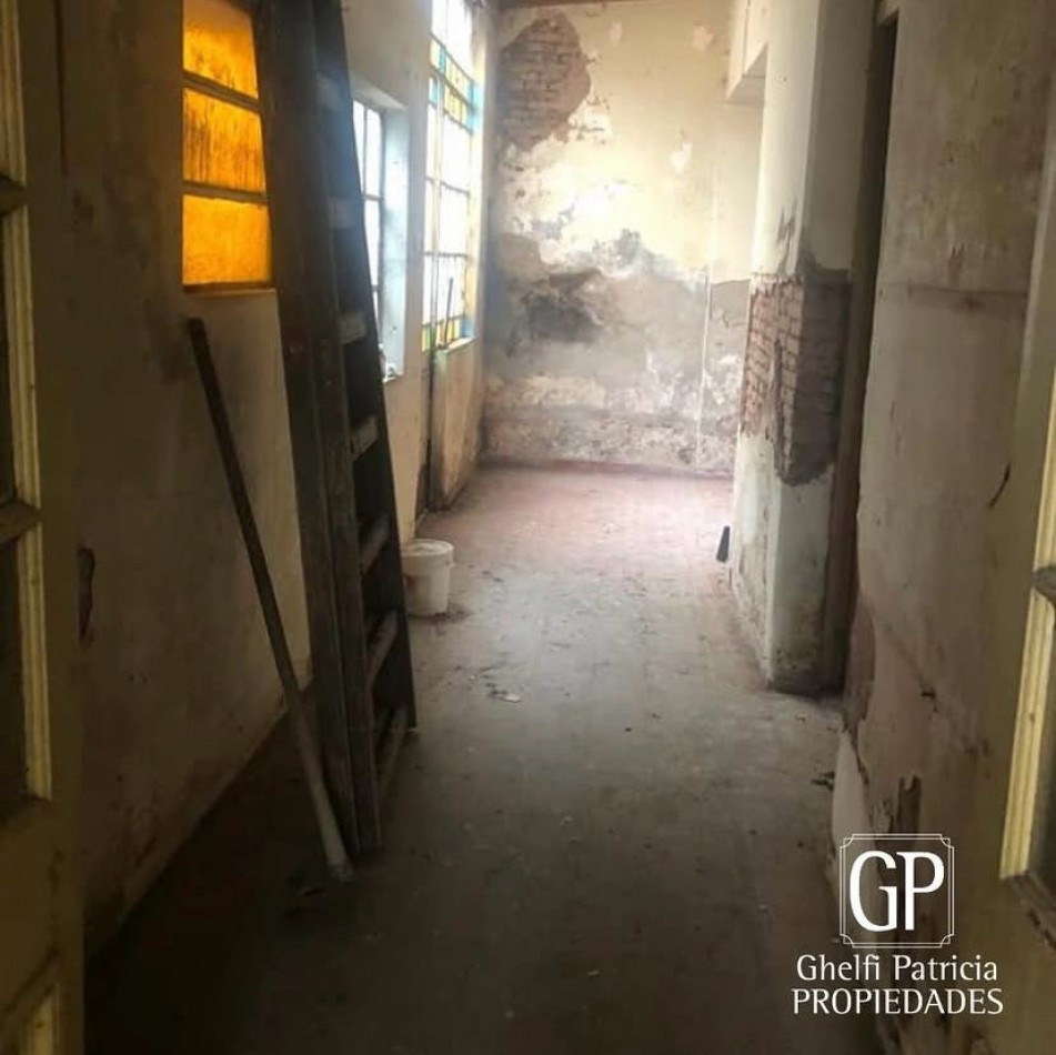 VENTA CASA A RECICLAR
