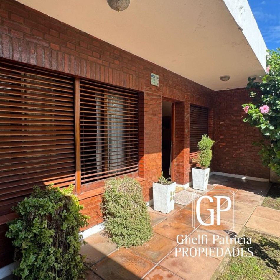 - CASA EN VENTA-