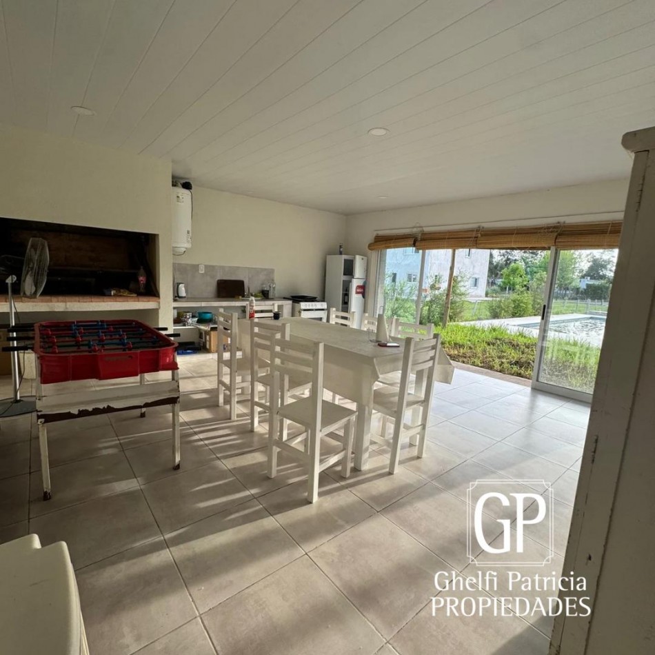 -CASA QUINTA GOWLAND-