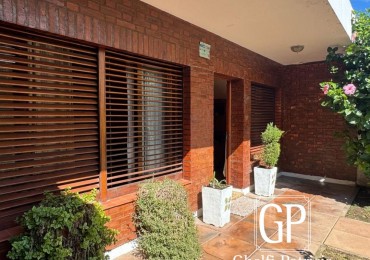 - CASA EN VENTA-